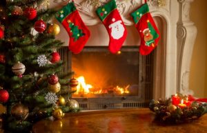 Fireplace Decorations for Holiday Season